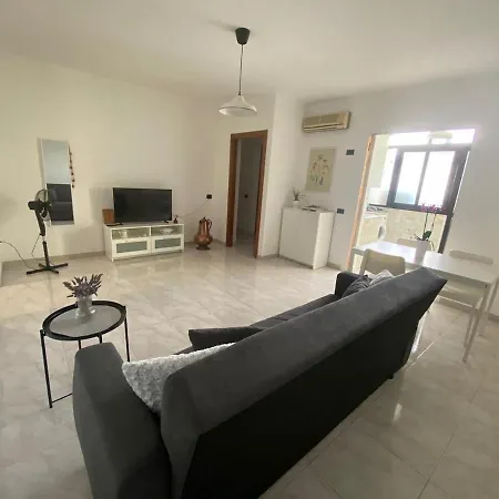 Casa Pat - 5 Minutes From The Sea Quartu SantʼElena
