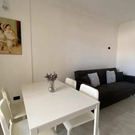 Casa Pat - 5 Minutes From The Sea 아파트 *